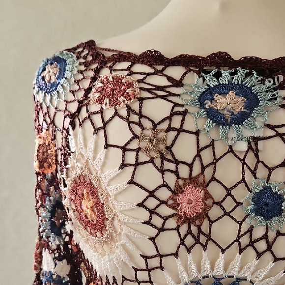 Joseph Multicolor Crochet Amazing Quality Blouse - Picture 9 of 10